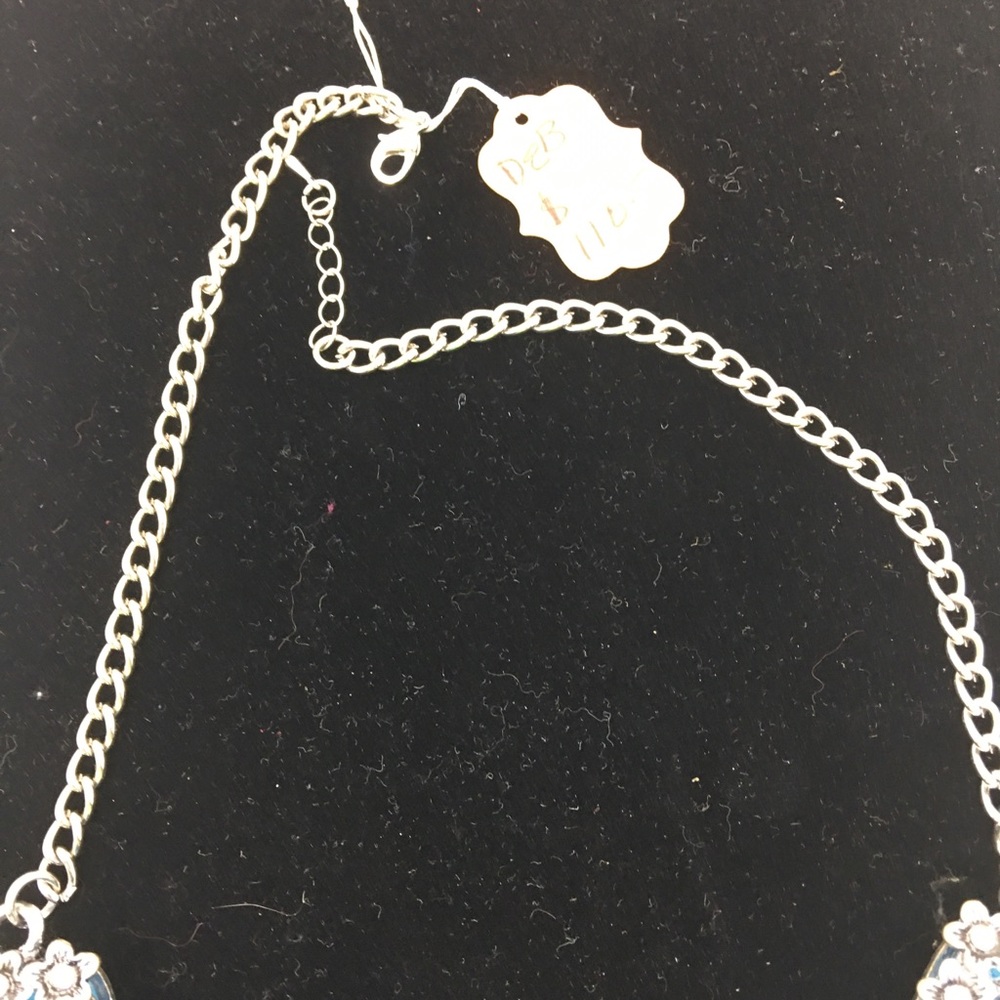 Statement Necklace - Picture 3 of 4